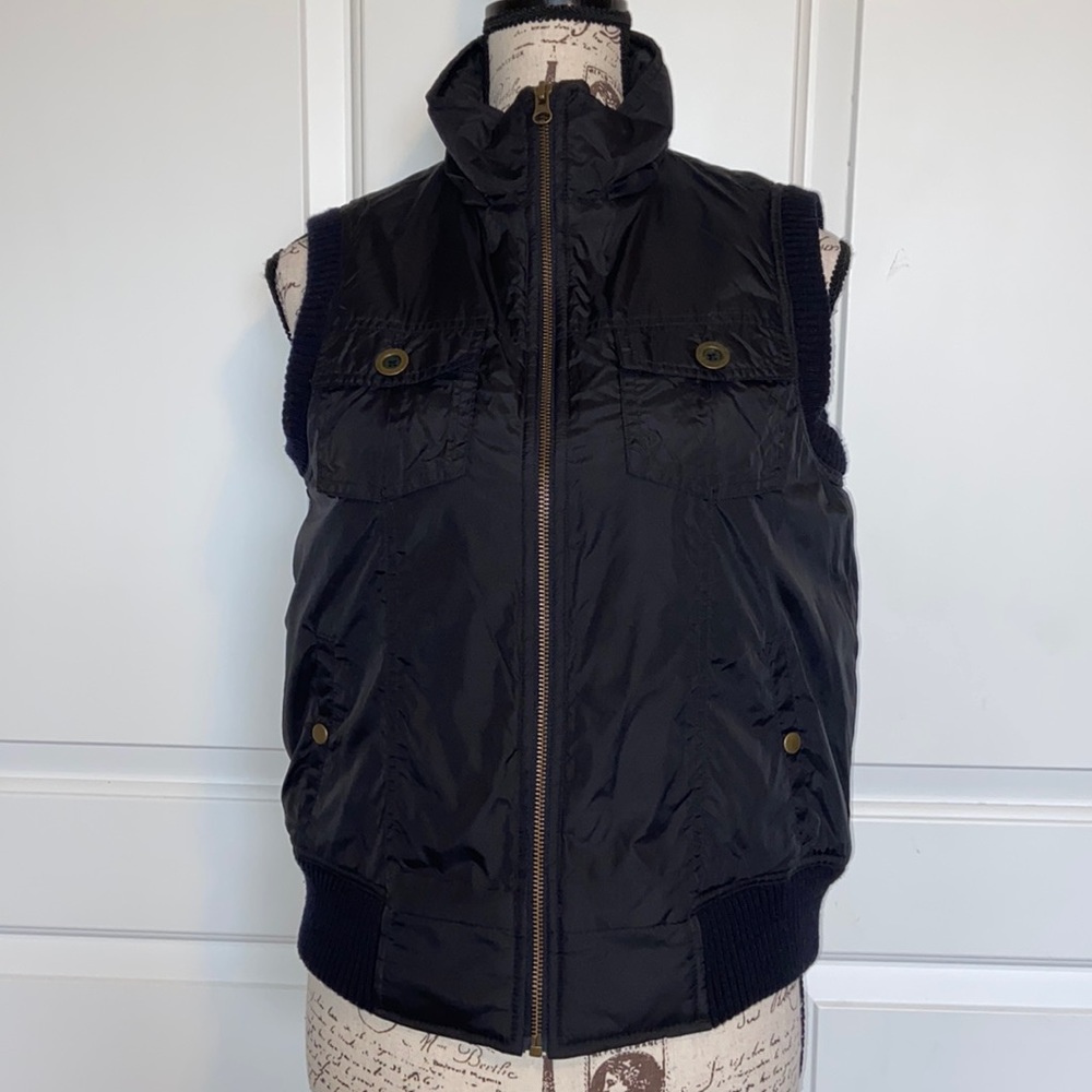 OLD NAVY FULL ZIP NYLON SHELL VEST